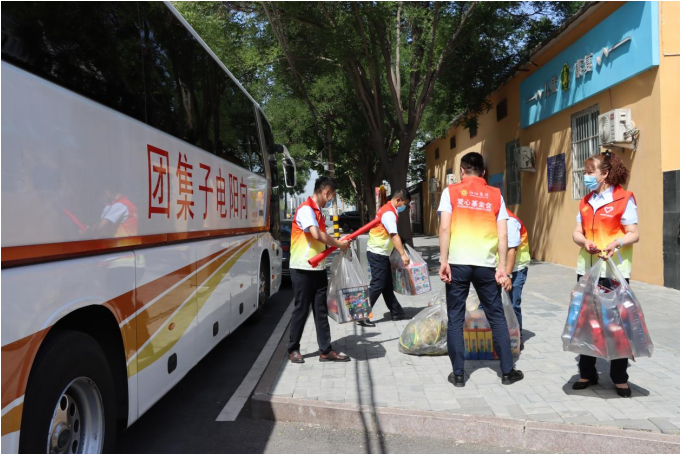 向陽集團六一愛心慰問活動