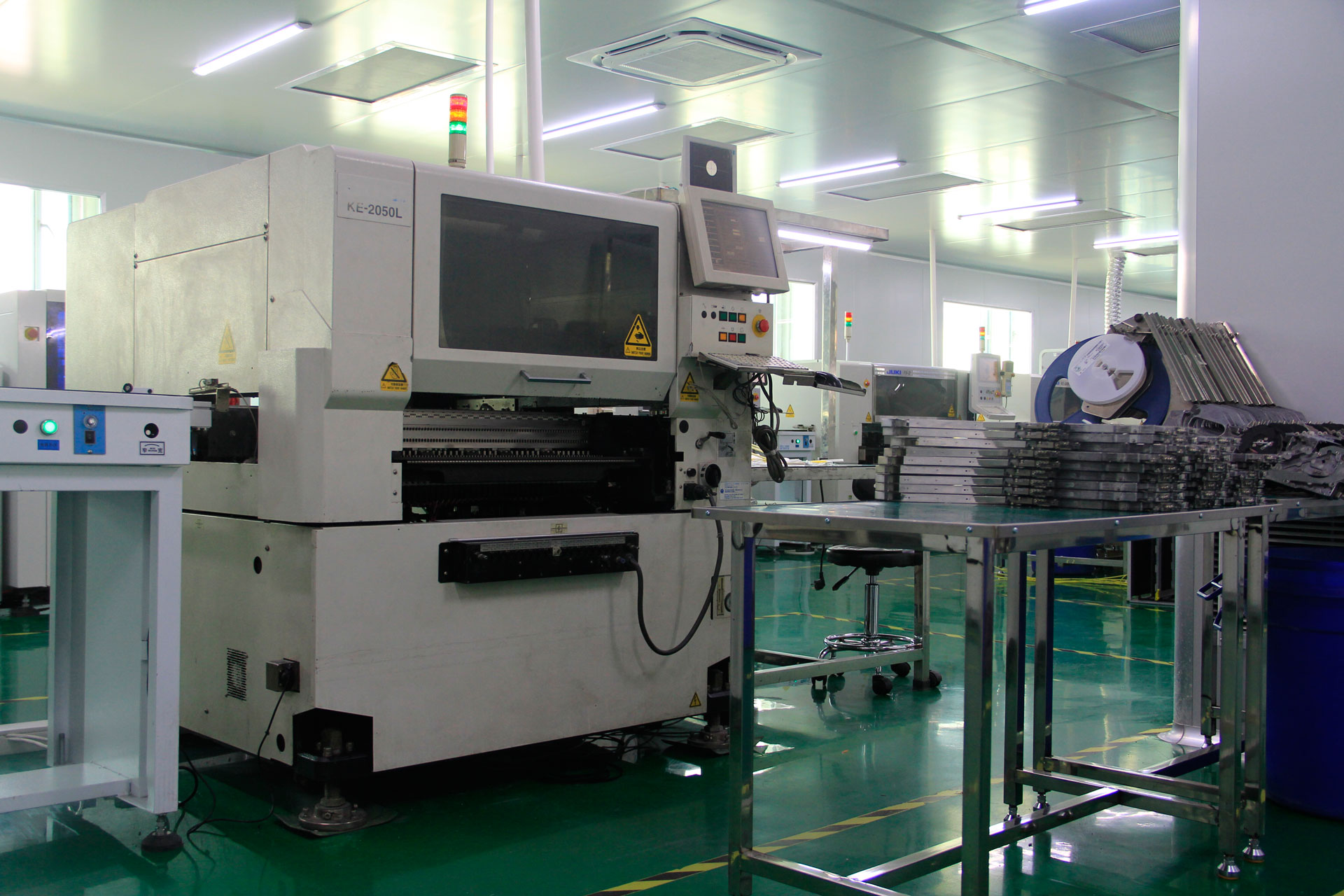 貼片機(jī)KE-2050.jpg
